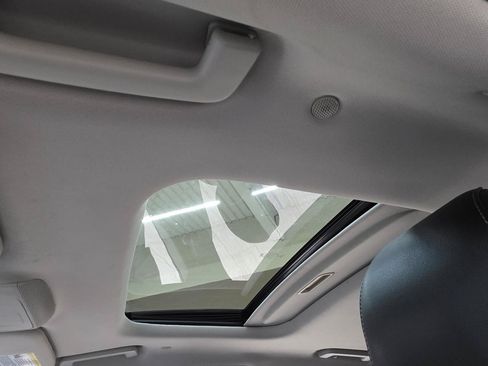Used 2018 Ford Fusion Titanium FWD image 37