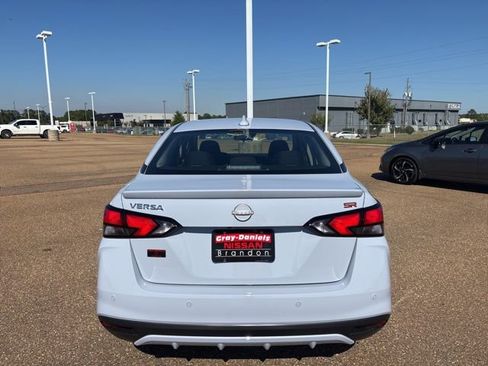 New 2025 Nissan Versa SR w/ Trunk Package image 3