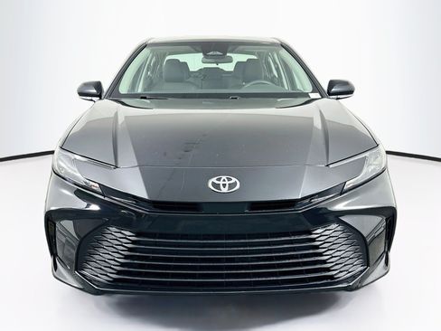 Used 2025 Toyota Camry LE FWD image 2