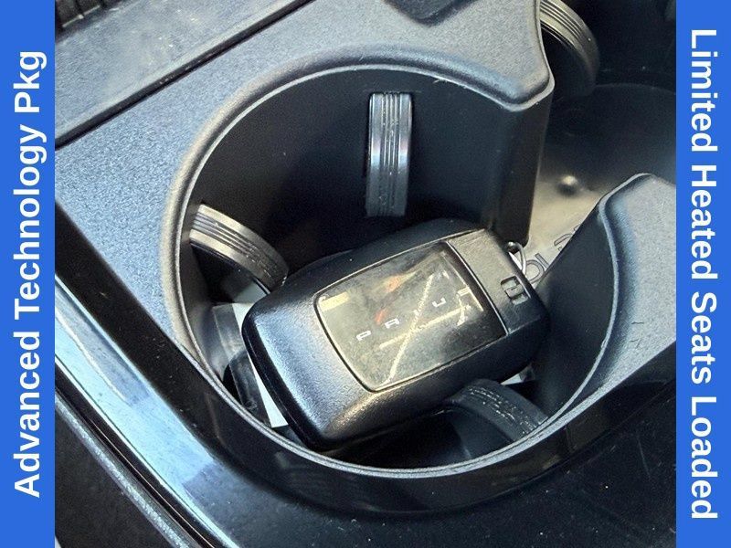 Used 2025 Toyota Prius Limited w/ Limited Premium Package FWD image 31
