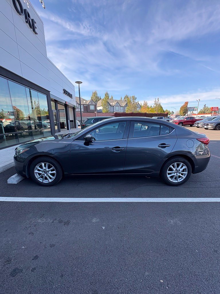Used 2014 MAZDA MAZDA3 i Touring FWD image 2