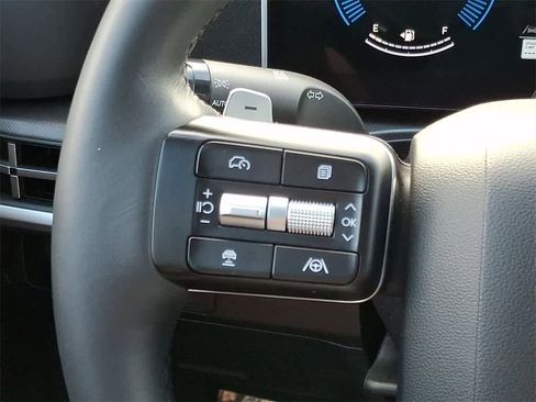 Certified 2025 Hyundai Santa Fe SEL image 20