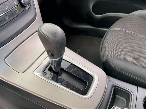 Used 2015 Nissan Sentra S FWD image 16