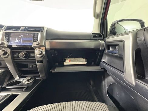 Used 2021 Toyota 4Runner SR5 AWD/4WD image 28