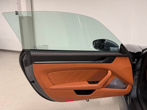 Certified 2026 Porsche 911 Targa 4 GTS AWD/4WD image 33