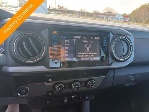Certified 2019 Toyota Tacoma TRD Sport image 17