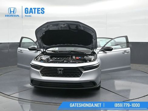 Used 2025 Honda Accord SE image 60