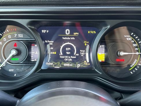 Used 2024 Jeep Wrangler Unlimited AWD/4WD image 28