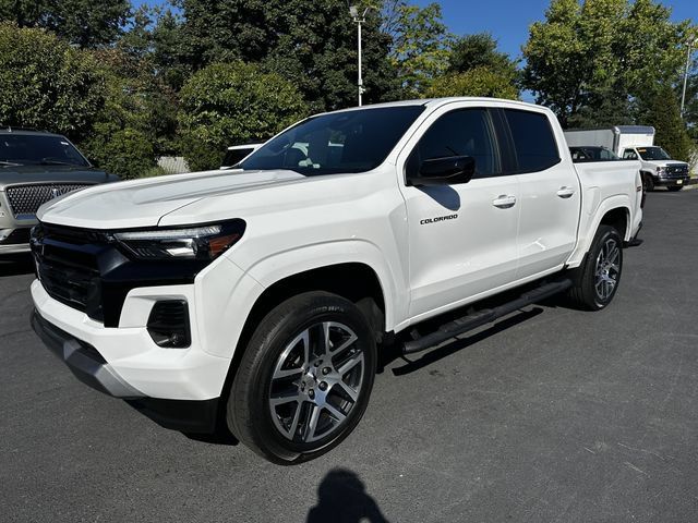 Used 2024 Chevrolet Colorado Z71 w/ Z71 Convenience Package 2 AWD/4WD image 9