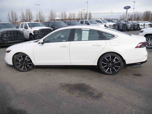 Used 2024 Honda Accord Touring image 16