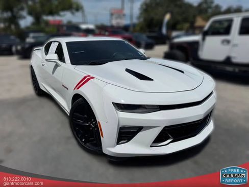 Used 2017 Chevrolet Camaro SS image 3