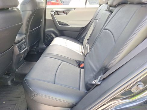 Used 2025 Toyota RAV4 XLE w/ Convenience Package AWD/4WD image 31