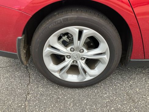 Certified 2025 Honda Accord LX image 23