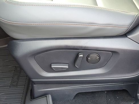 New 2026 Ford Explorer Active w/ Active Comfort Package image 9