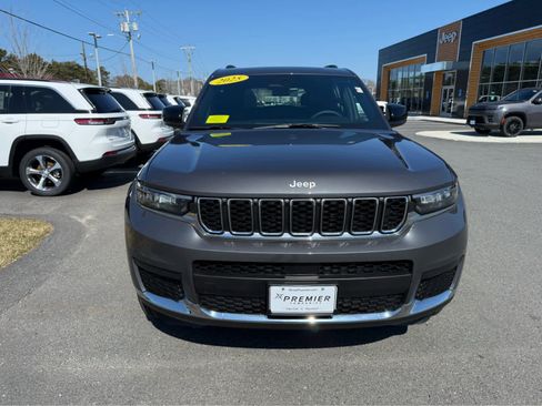 Used 2025 Jeep Grand Cherokee L Laredo image 2