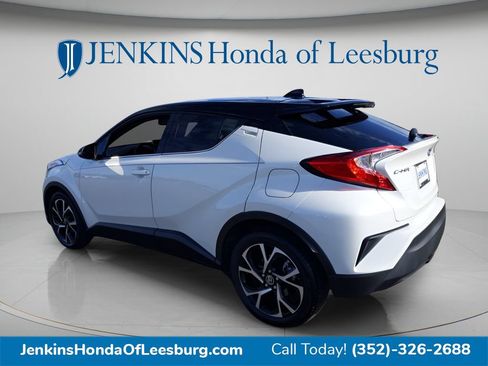 Used 2019 Toyota C-HR Limited FWD image 5