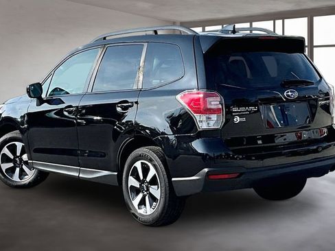 Used 2018 Subaru Forester 2.5i Premium w/ All-Weather Package AWD/4WD image 14
