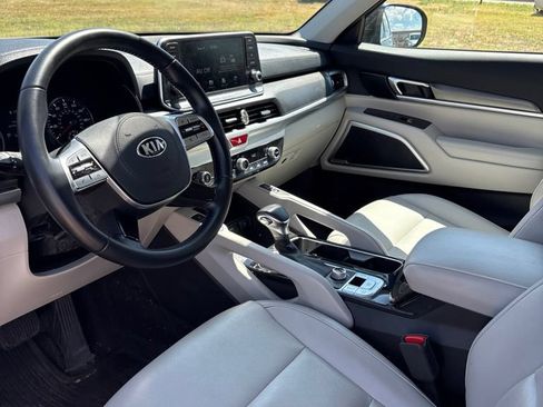 Used 2020 Kia Telluride S w/ S 8 Passenger Seating Package AWD/4WD image 9