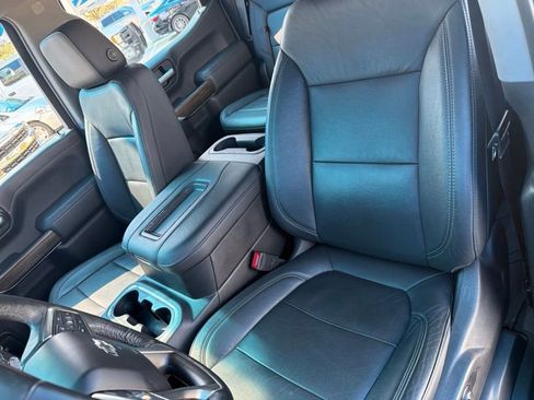 Used 2019 Chevrolet Silverado 1500 LT Trail Boss image 13