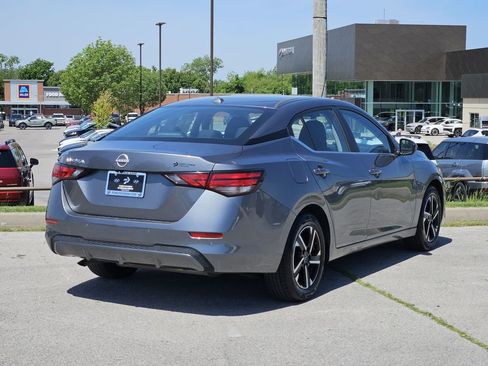 Used 2025 Nissan Sentra SV FWD image 4