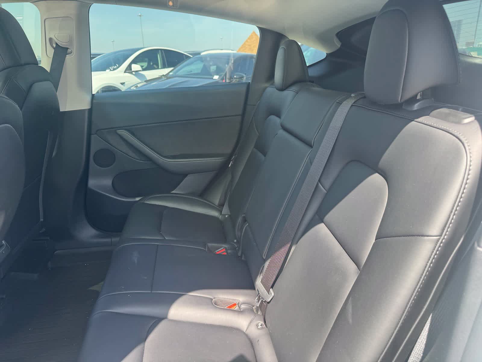 Used 2022 Tesla Model Y Long Range AWD/4WD image 5