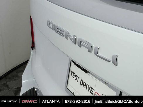 New 2026 GMC Yukon Denali image 39