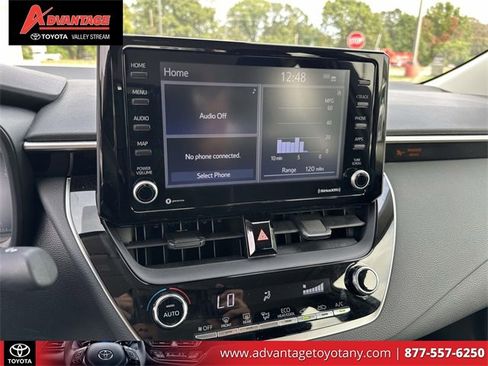 Used 2022 Toyota Corolla LE image 32