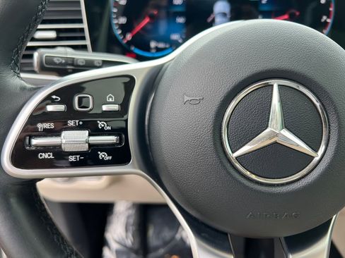 Used 2022 Mercedes-Benz GLE 350 image 32
