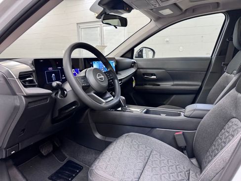 New 2026 Nissan Kicks SV w/ SV Premium Package AWD/4WD image 12