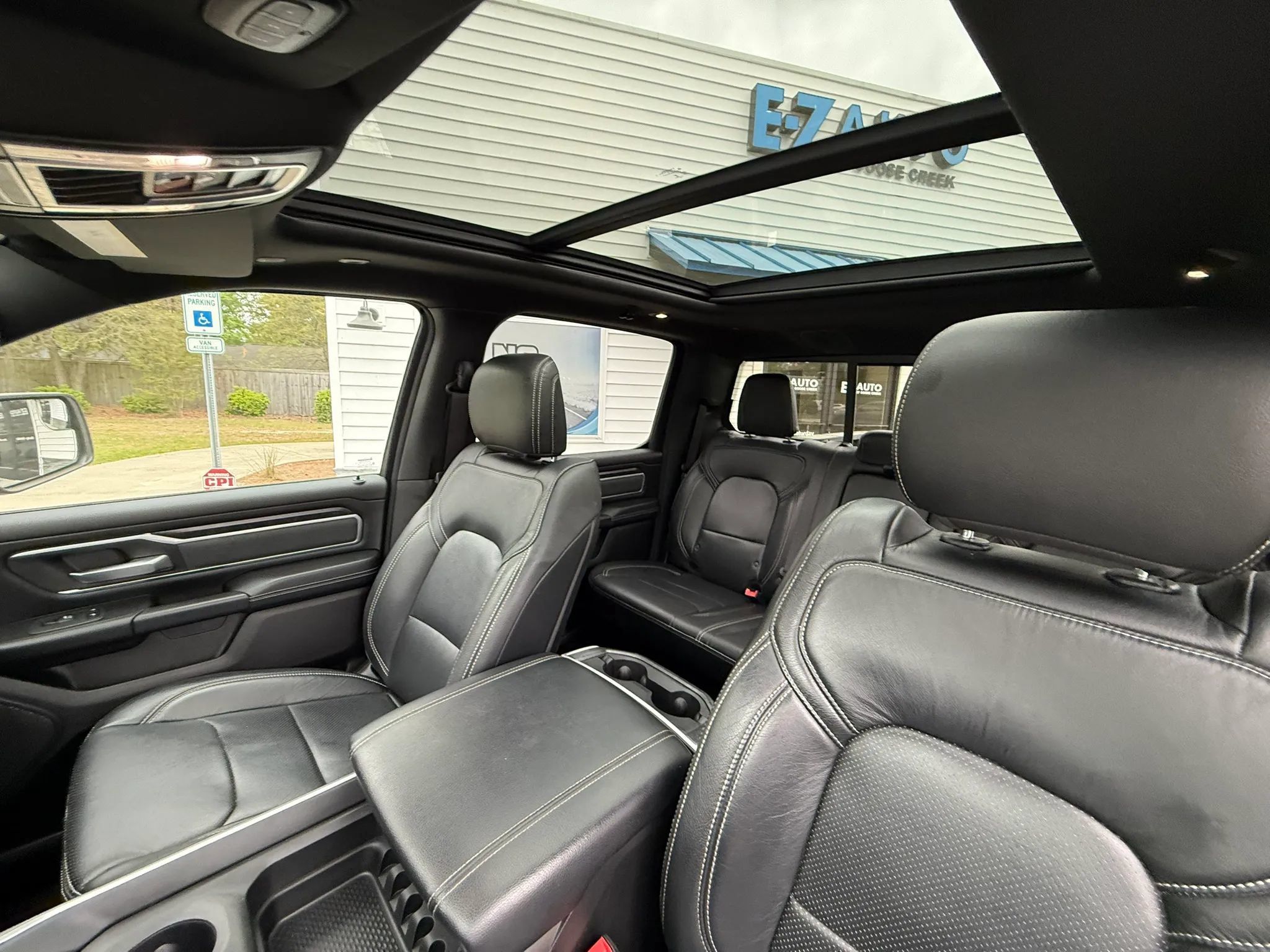 Used 2022 RAM 1500 Big Horn AWD/4WD image 25