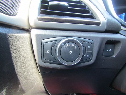 Used 2013 Ford Fusion SE FWD image 29