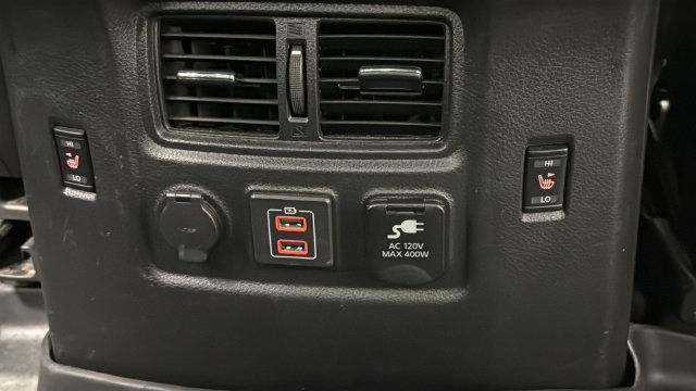Used 2021 Nissan Titan PRO-4X w/ Pro-4x Convenience Package AWD/4WD image 34
