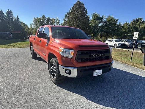Used 2016 Toyota Tundra SR5 image 8