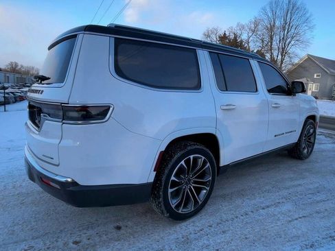 Used 2022 Jeep Grand Wagoneer Series III w/ Rear Seat Video Group 1 image 5
