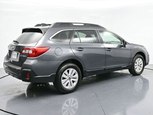 Used 2019 Subaru Outback 2.5i Premium image 7