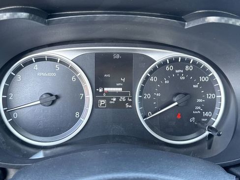 Used 2025 Nissan Versa S w/ Trunk Package image 22