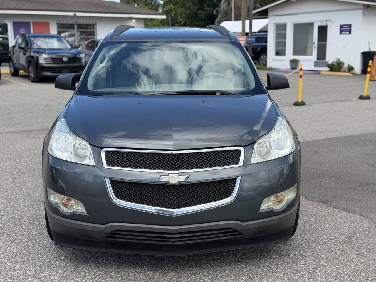 Used 2012 Chevrolet Traverse LS FWD image 2