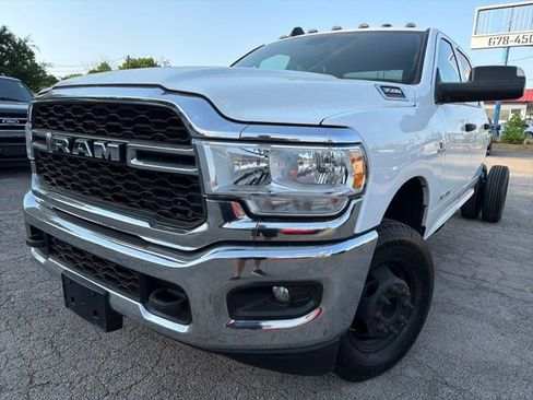 Used 2022 RAM 3500 Tradesman w/ Chrome Appearance Group AWD/4WD image 2