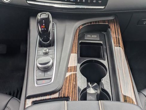 Used 2021 Cadillac Escalade Luxury image 17