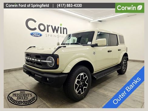 New 2026 Ford Bronco Outer Banks AWD/4WD image 1
