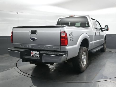 Used 2016 Ford F250 XLT w/ Snow Plow Prep Package AWD/4WD image 4