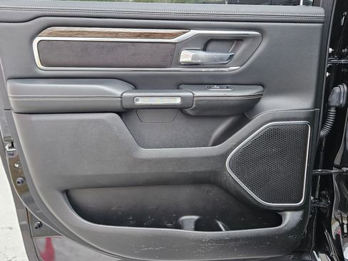 Used 2019 RAM 1500 Laramie image 22