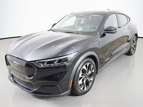 Used 2025 Ford Mustang Mach-E Select w/ Comfort Package Lite image 9