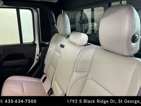 Used 2022 Jeep Gladiator Mojave w/ LED Lighting Group image 20