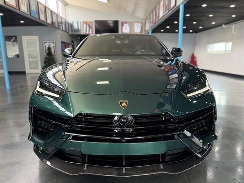 Used 2024 Lamborghini Urus S image 2