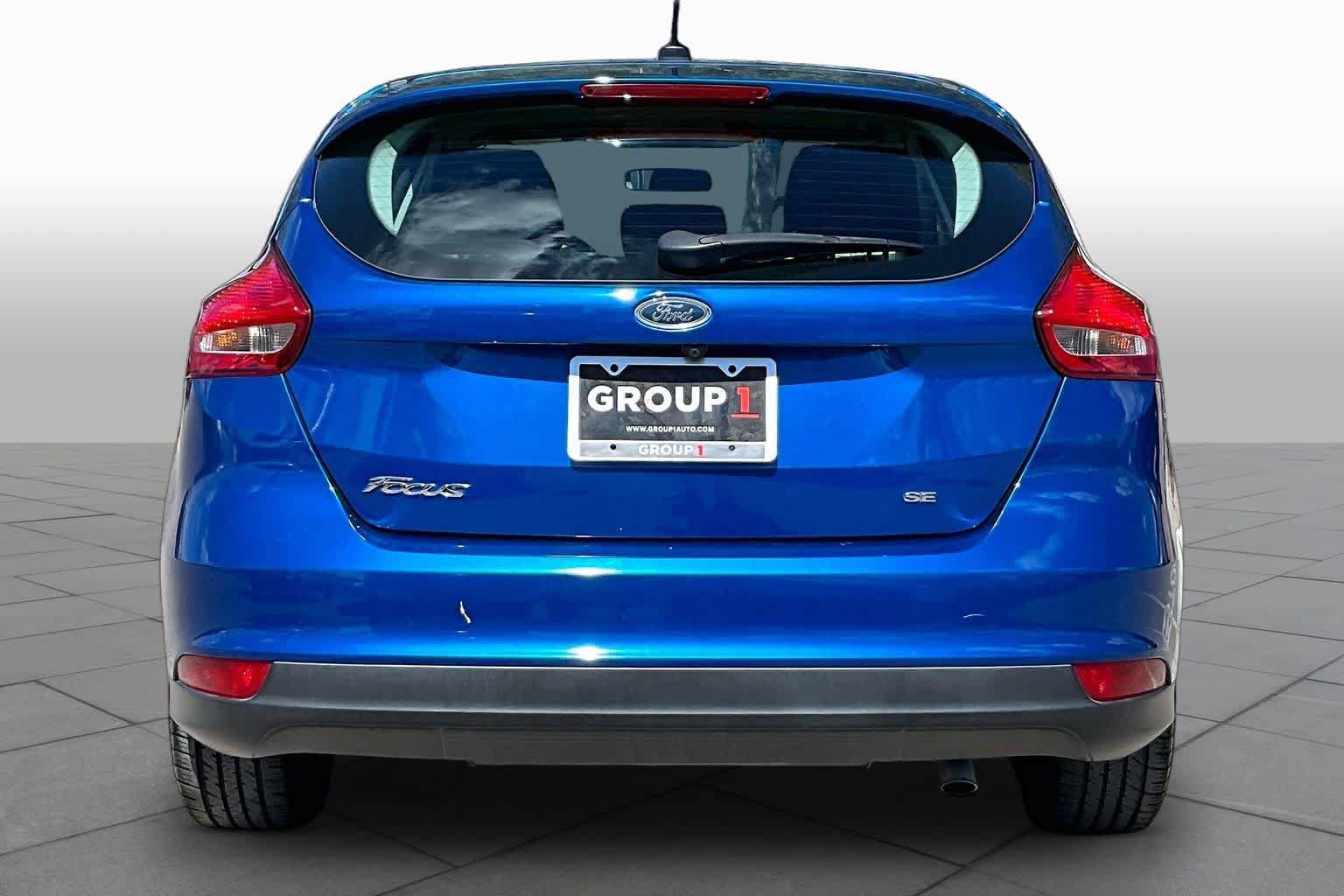 Used 2018 Ford Focus SE w/ Cold Weather Package FWD image 5