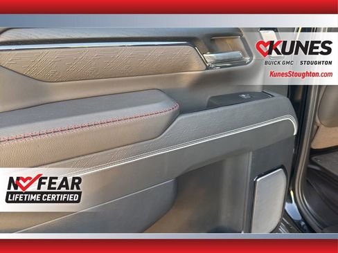 Used 2024 GMC Sierra 2500 AT4X image 37