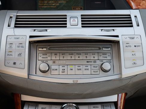 Used 2005 Toyota Avalon Limited image 33