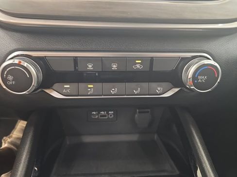 Used 2024 Nissan Altima 2.5 SV FWD image 23