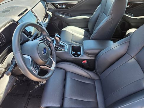 Used 2025 Subaru Legacy Limited image 9